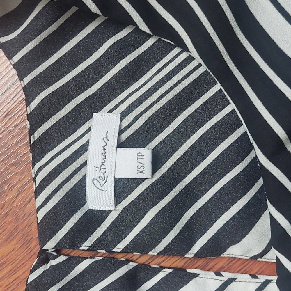 Reitmans blouse - Picture 2 of 7